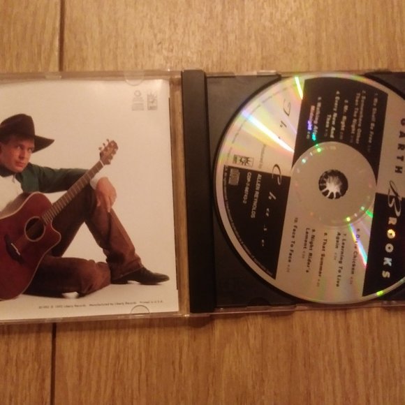 Garth Brooks CD The Chase - Picture 2 of 3